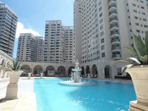 Top Airbnb: Imperiale Brava Beach • Beachview • 3 suites in Punta Del Este