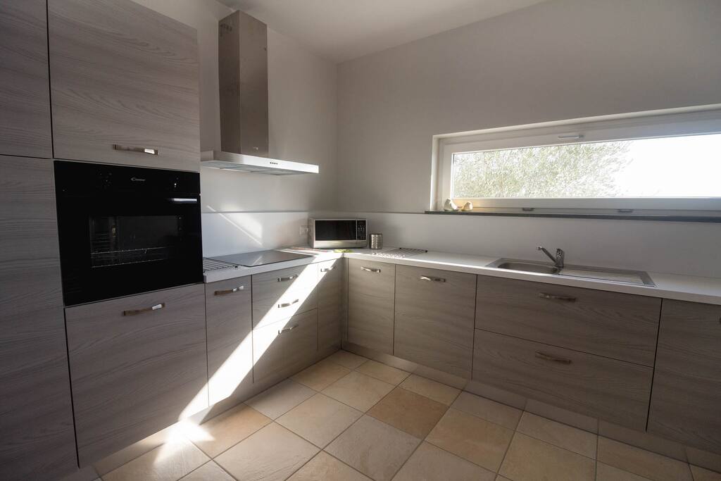 Cucina (forno, microonde, lavastoviglie)
