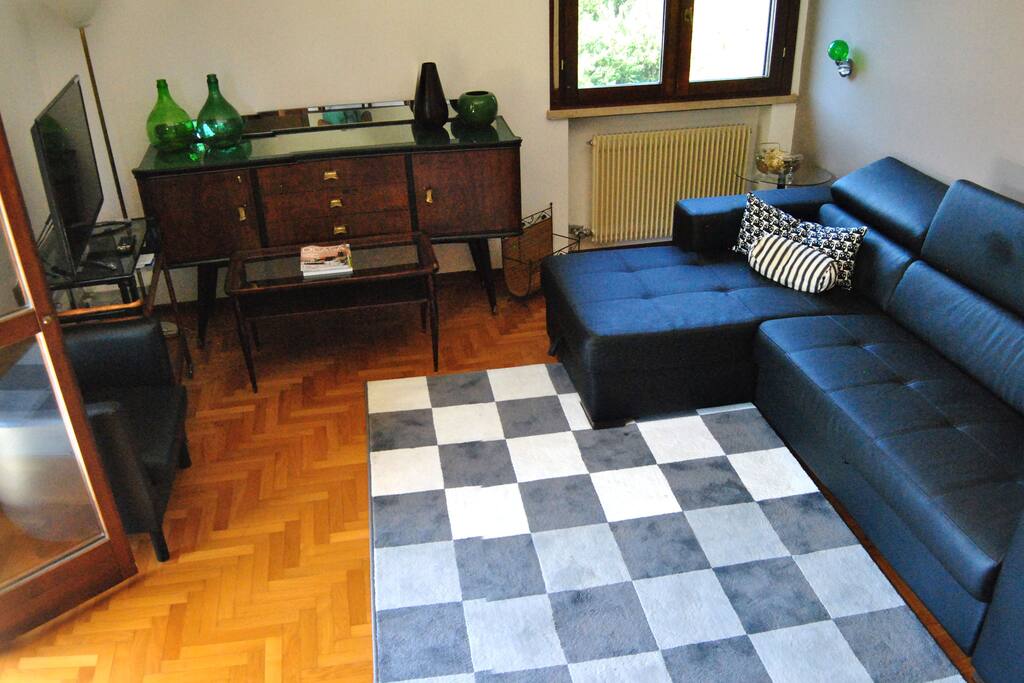 soggiorno con accesso al terrazzo