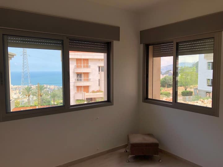 master room 5 with beach view ( 2 balcony) 
