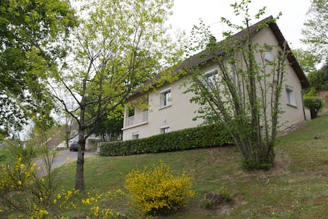 A peaceful oasis "Les Hauts de Sérignac" rated**