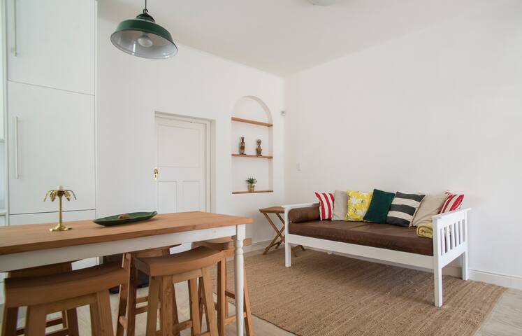 Victorian flair next to the beachfront gallery image 5