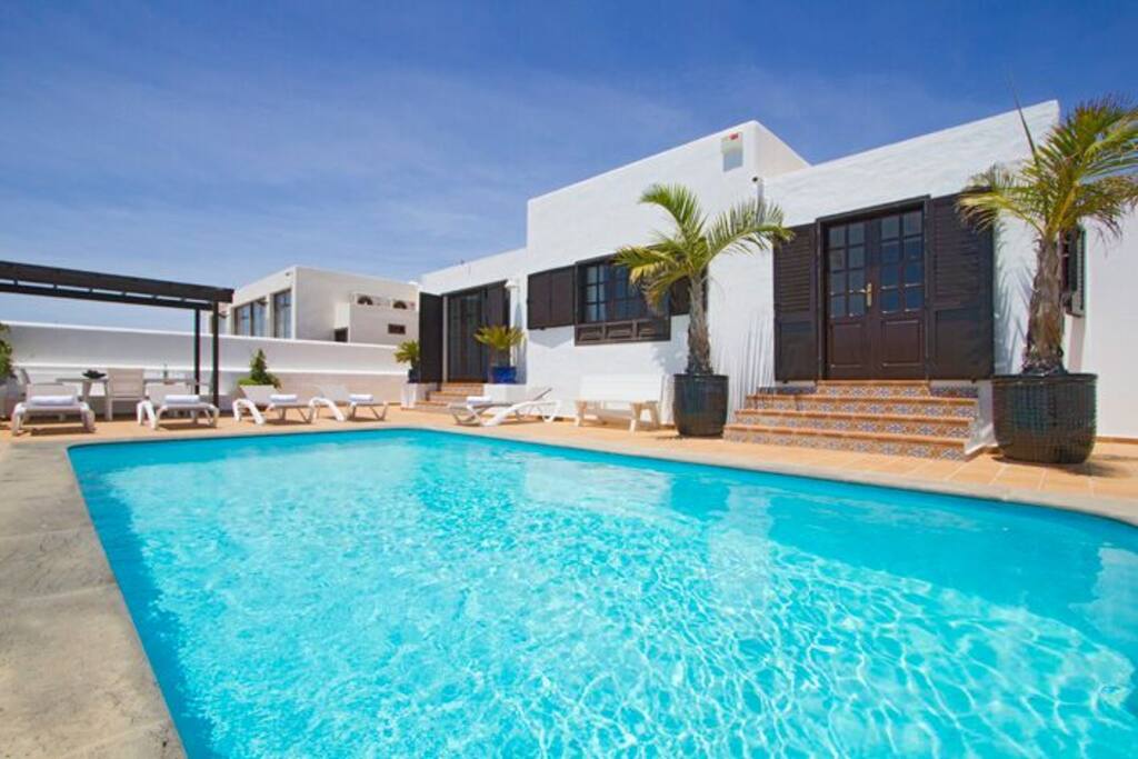 Exterior / Piscina