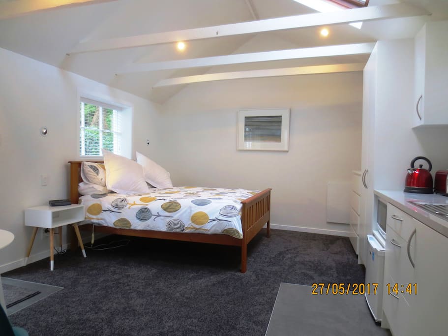 Queen Bed