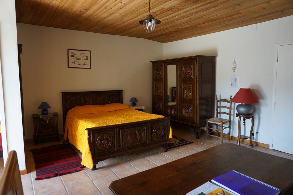 La chambre au mobilier vendéen