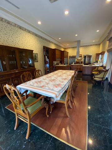 Silivri Gazitepe’de 3 katlı, havuzlu lüks villa gallery image 5