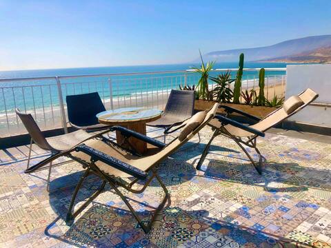 Outstanding Seafront Beach House Rosyplage