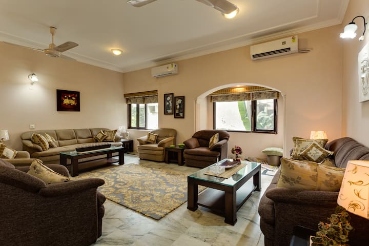 Luxury 4BD Apartment in South Delhi - Flats for Rent in New Delhi, Delhi, India