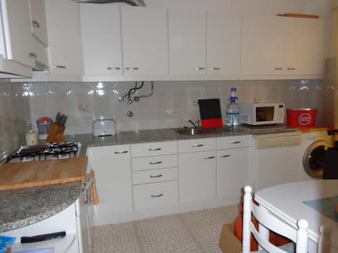 Popular Airbnb listing: Apartment in villa with sea view in Lagoa