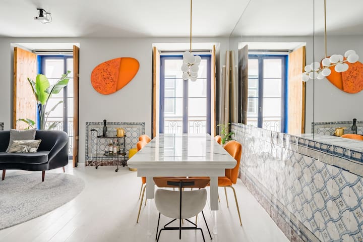 Unique, Exuberant, Arty Home in the Heart of Hip Bairro Alto gallery image 2