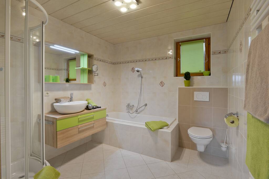 Badezimmer FeWo "Wilder Kaiser"