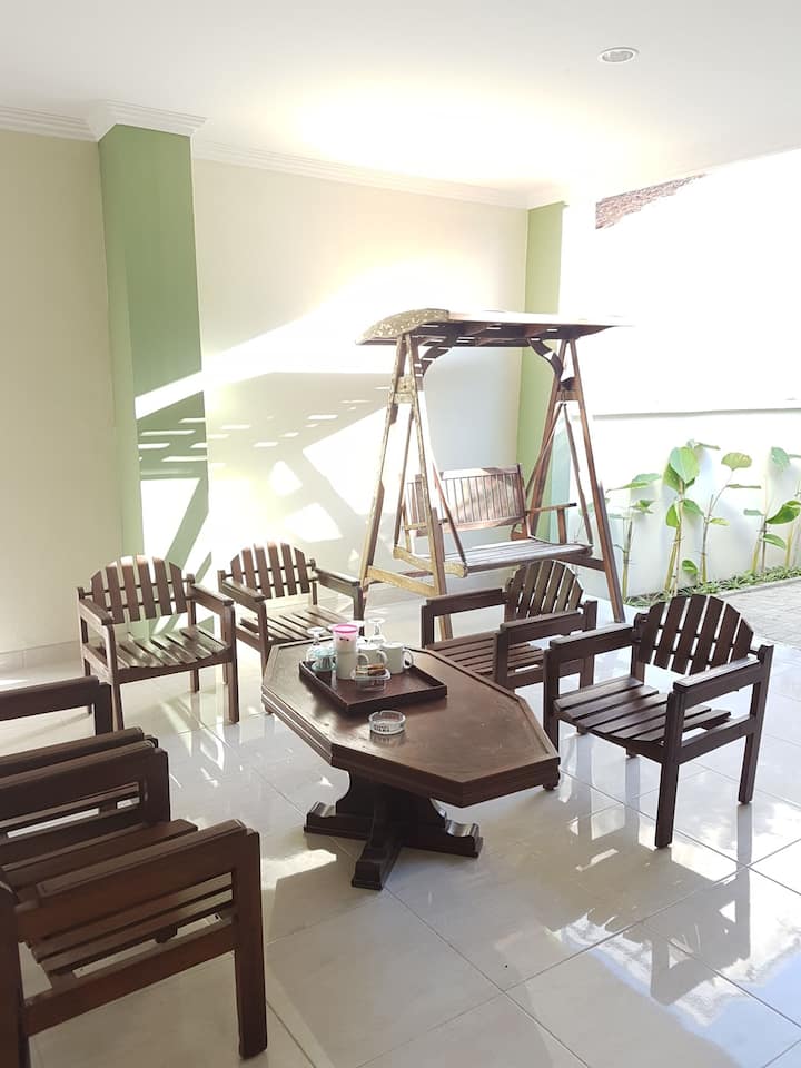 Fit To 4 People! Central Jogja Near Ugm&cafes - Yogyakarta