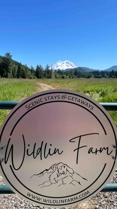 Big Rainier Views! Flower Farm, Fire Pit + Games