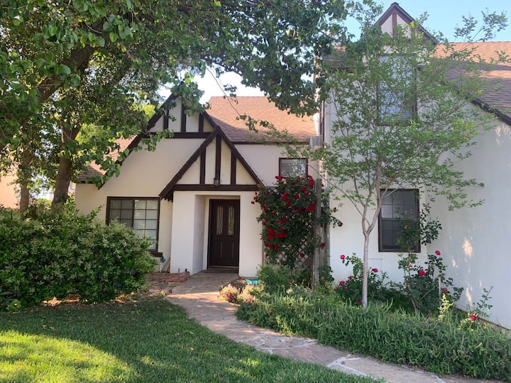 Corona Alquileres vacacionales y alojamientos California, Estados