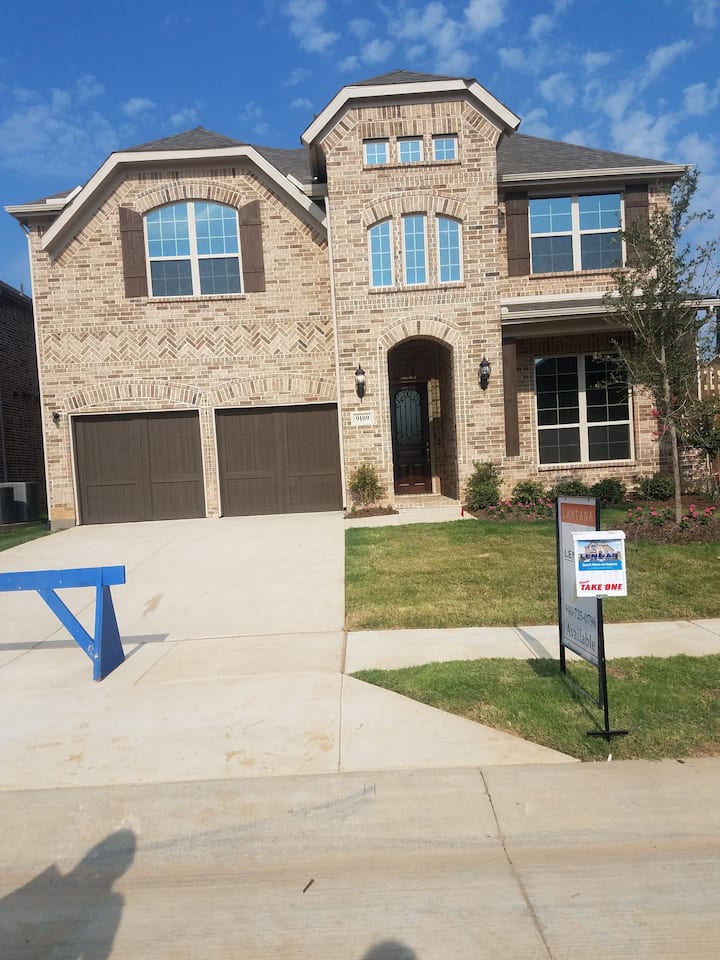 Private room 20 mins from DFW Airport Houses for Rent in Lantana