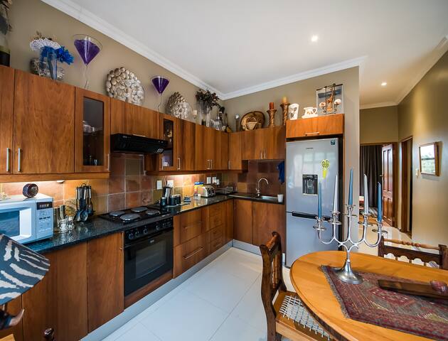 31 Suikerbossie drive Perhenthian gallery image 5