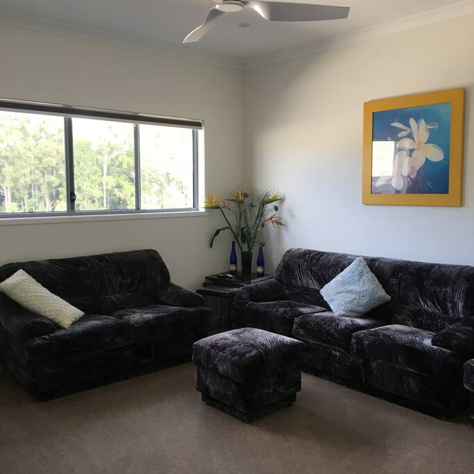 Guest Media Room & Lounge