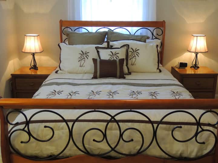 Საწოლი 152 × 203 სმ ძალიან კომფორტულია