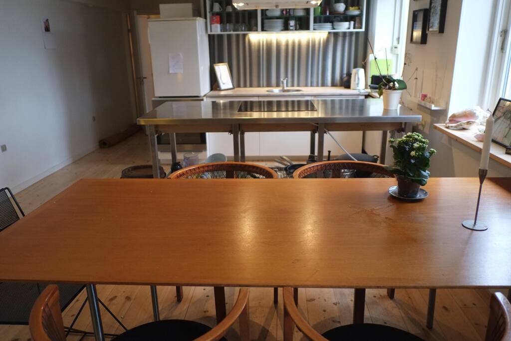 Fully equipped dinning kitchen