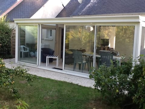 Top Airbnb: A garden in the city à Paimpol