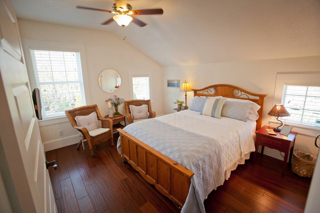 Cozy B&B Room 2 Bed and breakfasts for Rent in Mount Hood, Oregon