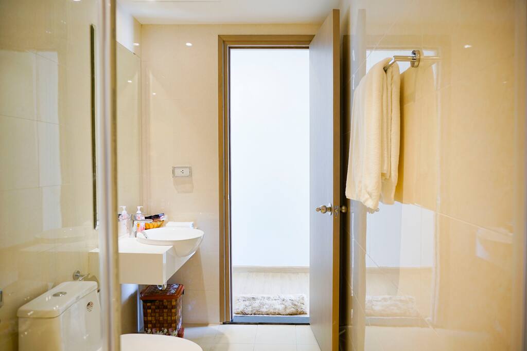 Modern bathroom