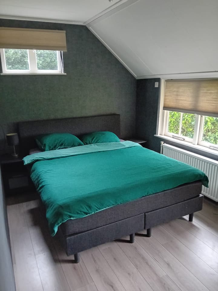 Chumba cha kulala cha watu 2 ghorofani