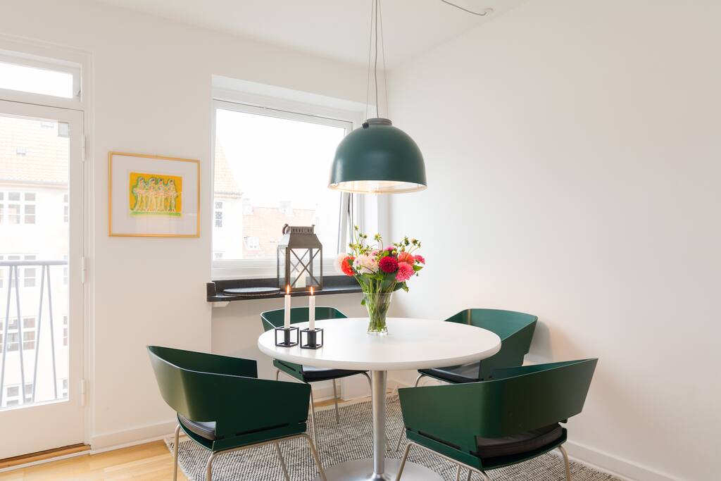 The brightness of the studio apart-ment is wonderfull