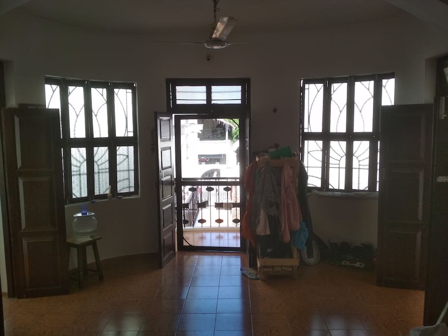 1st Floor Entrance Hall