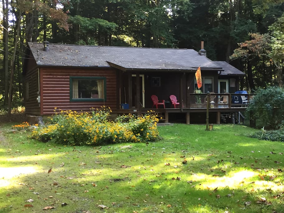 The Crick House Cabins for Rent in Friendsville, Maryland, United States