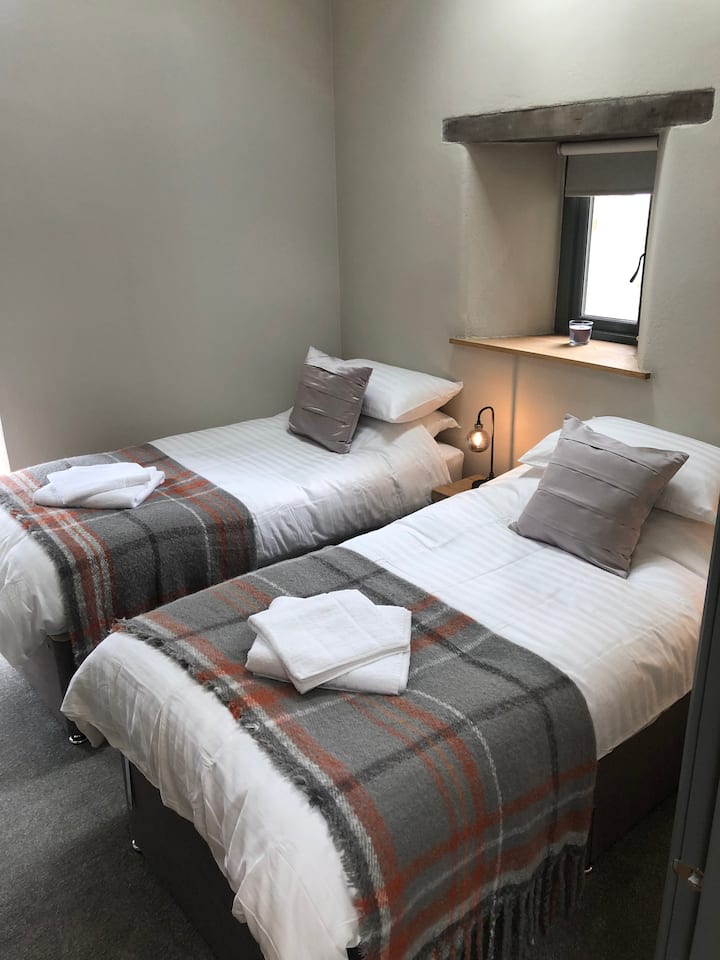 Dormitorio 2. Puede ser como camas individuales o súper king.