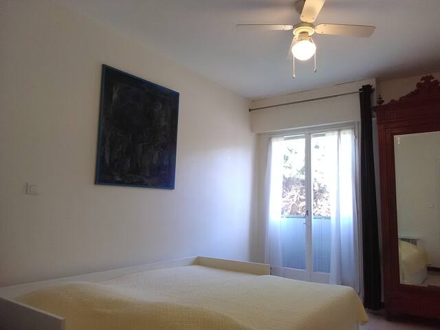 Belle chambre en résidence calme à 5 min du port