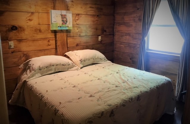 | Airbnb In Hocking Hills | Hocking Hills Ohio Cabin Rentals | Hocking Hills Cabins Under $100 | Cabin Rentals Near Hocking Hills | Lakefront Vacation Rentals In Ohio | Places To Rent Cabins In Ohio | Hocking Hills Cabin Rentals With Hot Tub | Cabins In Ohio With Jacuzzi