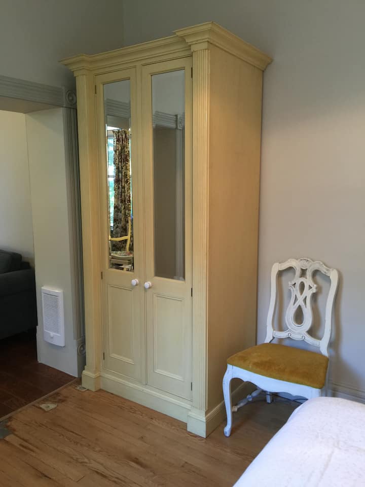 7 Best Airbnb Vacation Rentals In Campbellford, Canada Updated 2024