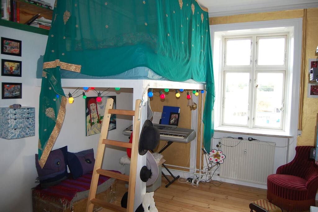 Room 1