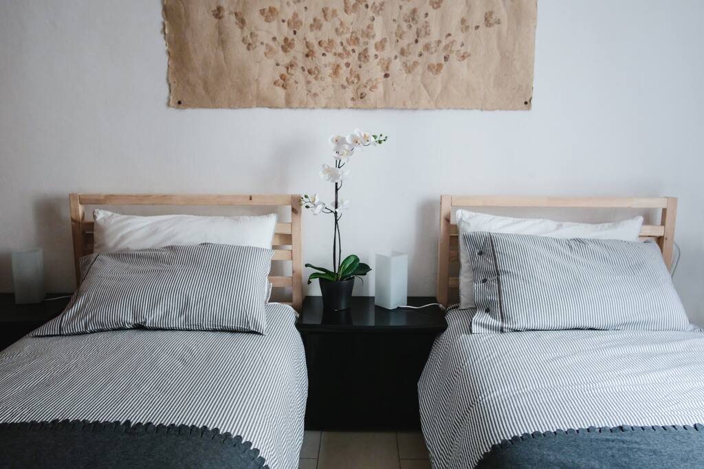 Camera da letto, soluzione con letti singoli