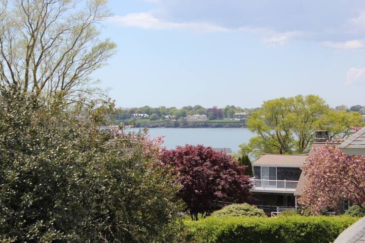 Easton’s Point walk to beaches! gallery image 3