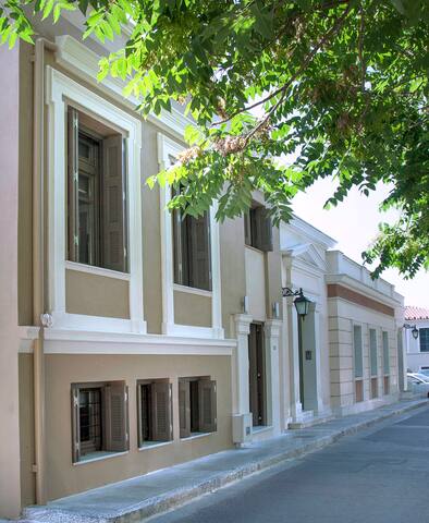 Tripodon Plaka | In the shade of Acropolis by GHH gallery image 5