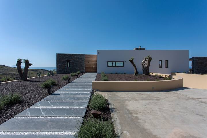 A pearl in Crete -Top 10 villas in Greece gallery image 4