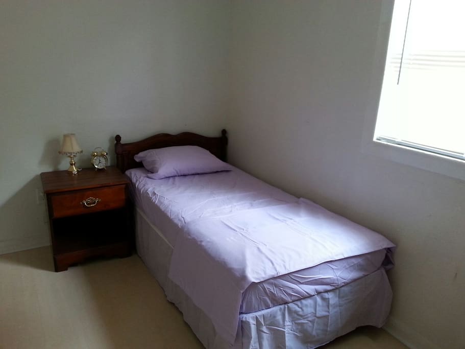 Second bedroom. Twin bed