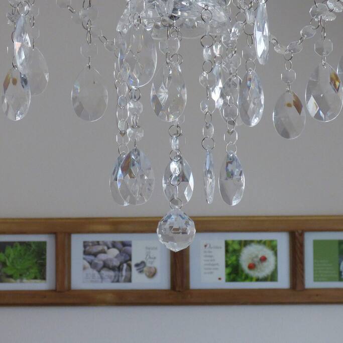 Kronleuchter im Schlafzimmer