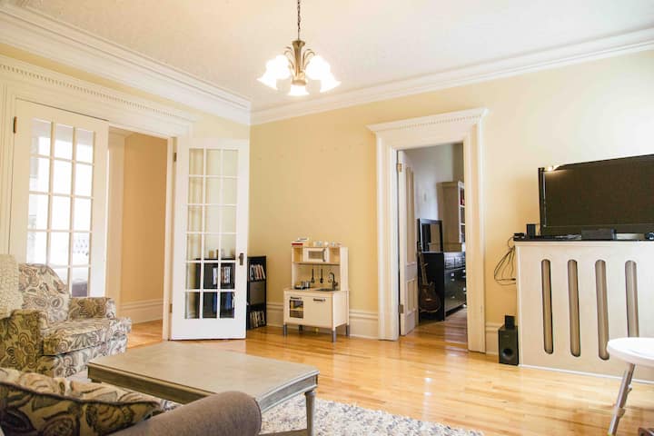 Spacious & Stunning 4 Bedroom Heritage Home - Saint John