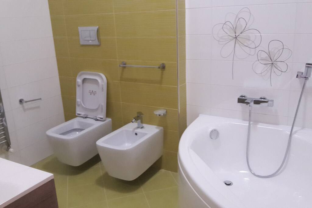 GRANDE BAGNO CON VASCA