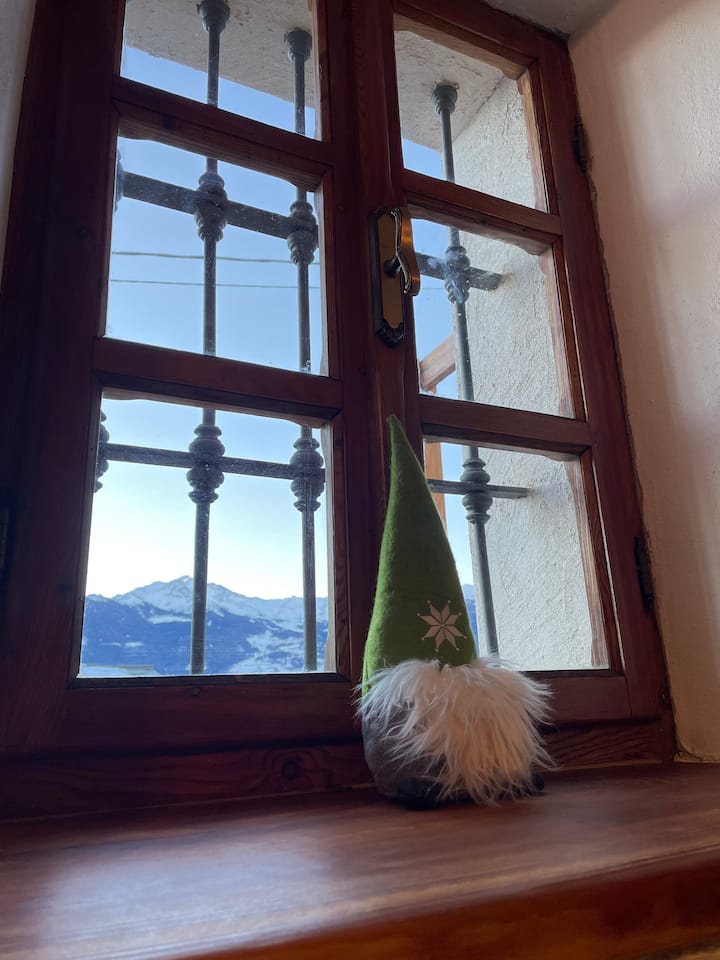 mwonekano wa vituo vya kuteleza KWENYE barafu vya Pila