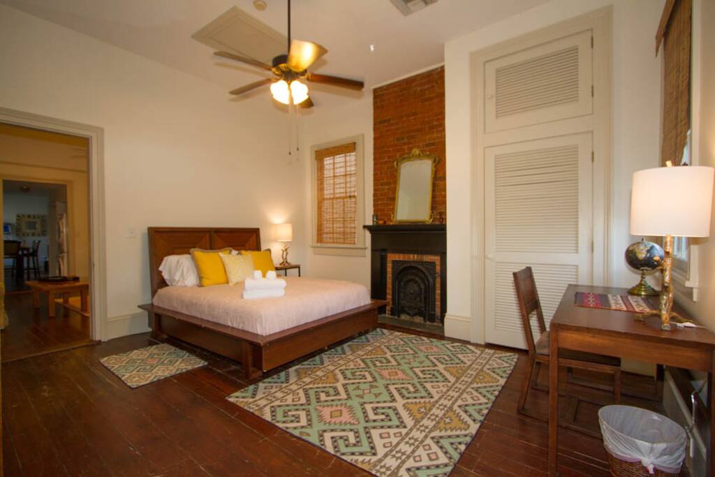 Huge room with plenty of space for your items!