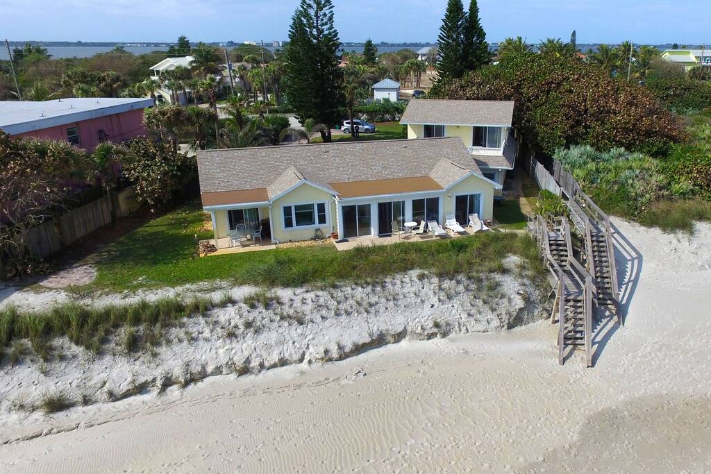 View of the back of the house on the ocean
