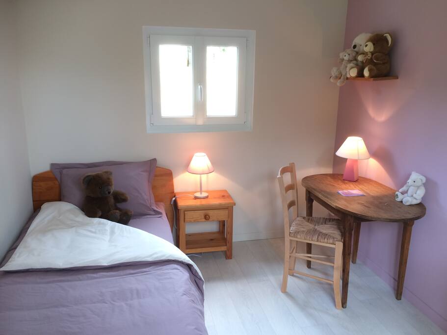 la chambre en version un lit simple 90 X 190