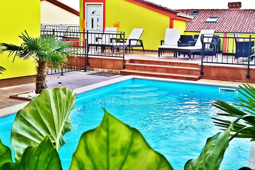 pool