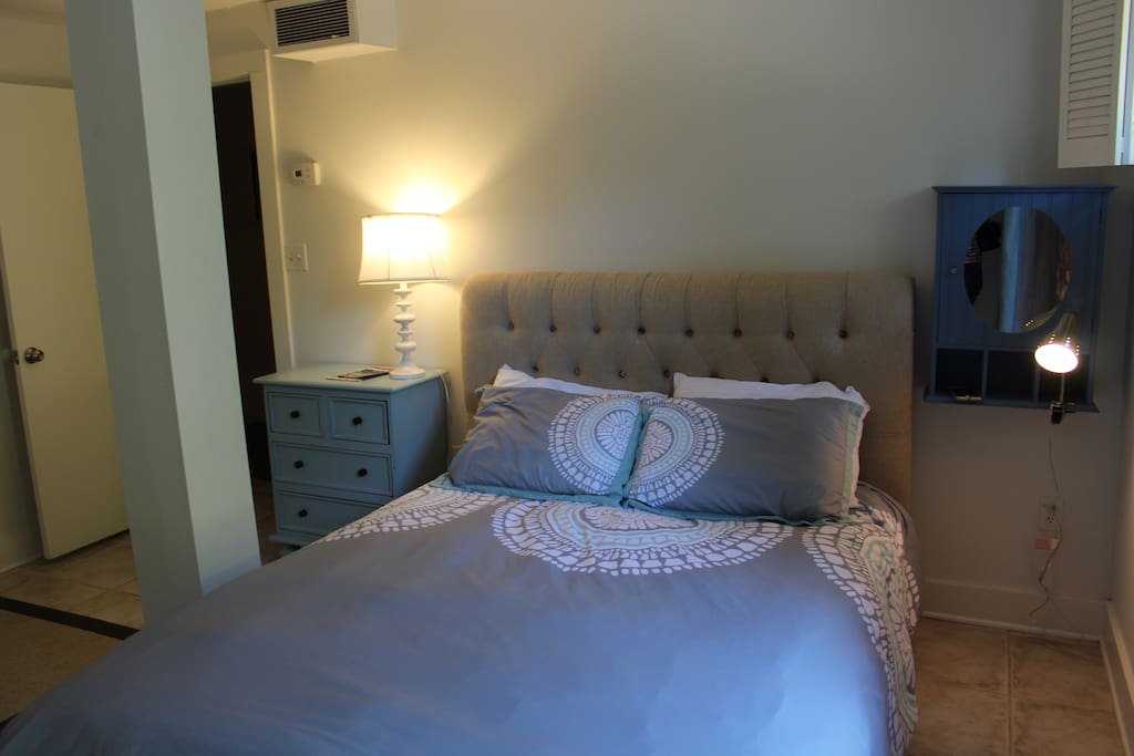 Queen bed