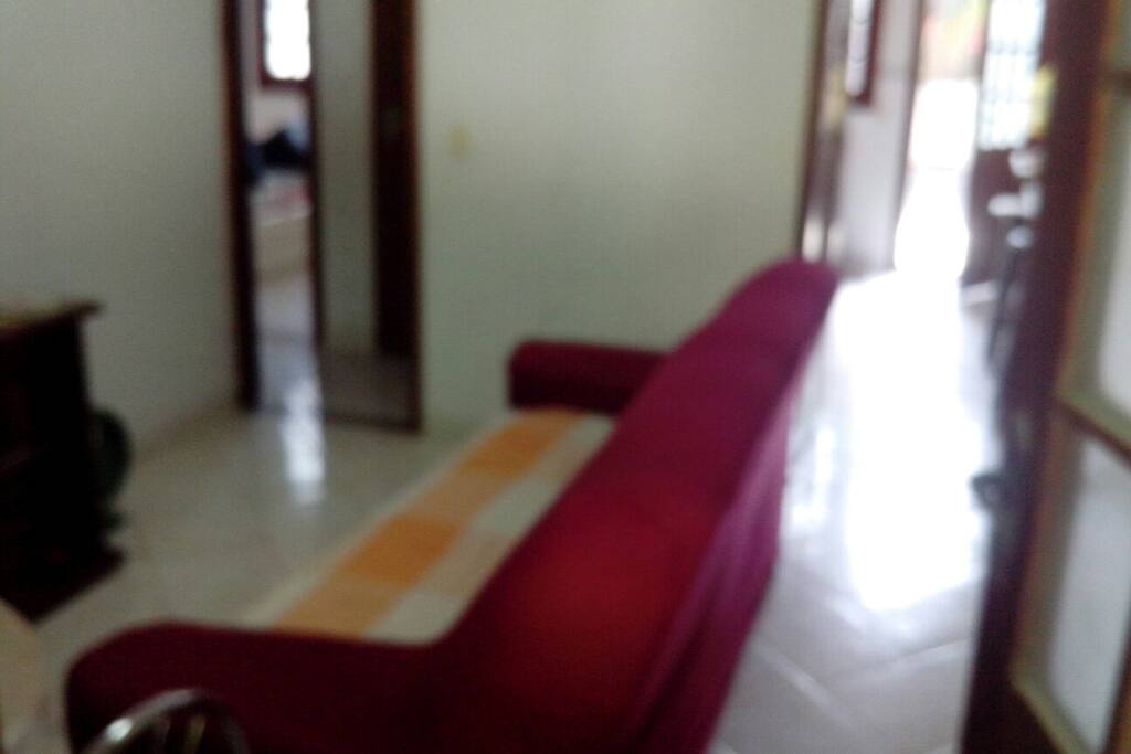 Sala com sofá